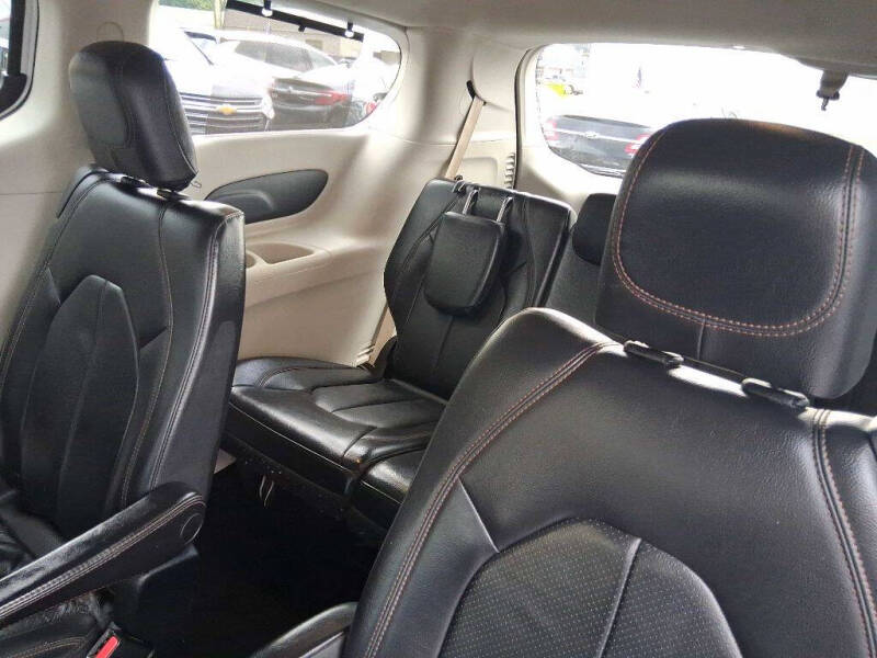 2018 Chrysler Pacifica Touring L