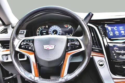 2020 Cadillac Escalade Luxury