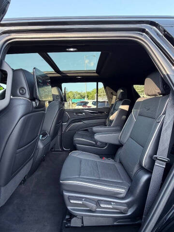 2023 Cadillac Escalade Sport