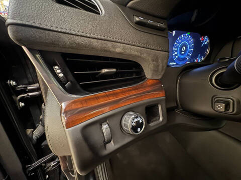 2017 Cadillac Escalade Luxury