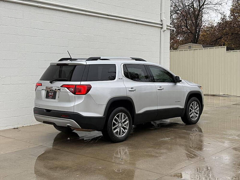 2017 GMC Acadia SLE-2