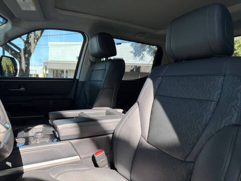 2023 Toyota Tundra Limited HV