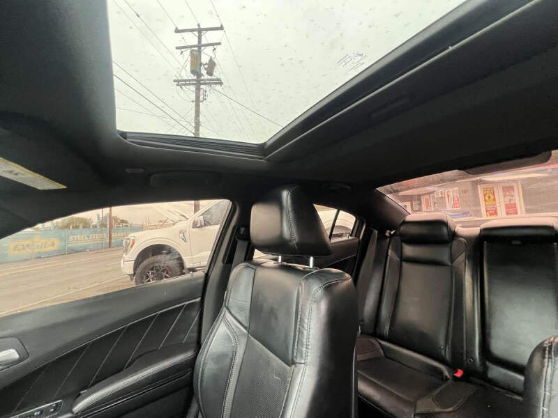 2017 Dodge Charger SXT