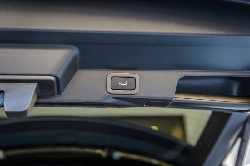 2022 Land Rover Range Rover Sport P525 HSE Dynamic