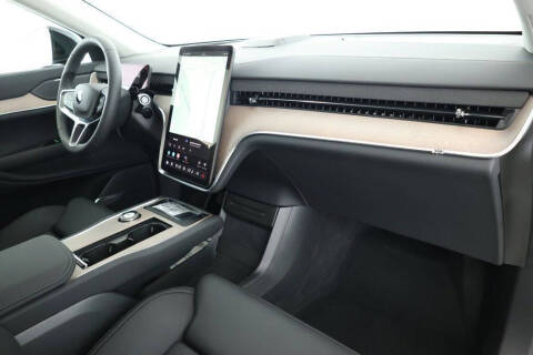 2025 Volvo EX90 Twin Plus 7P