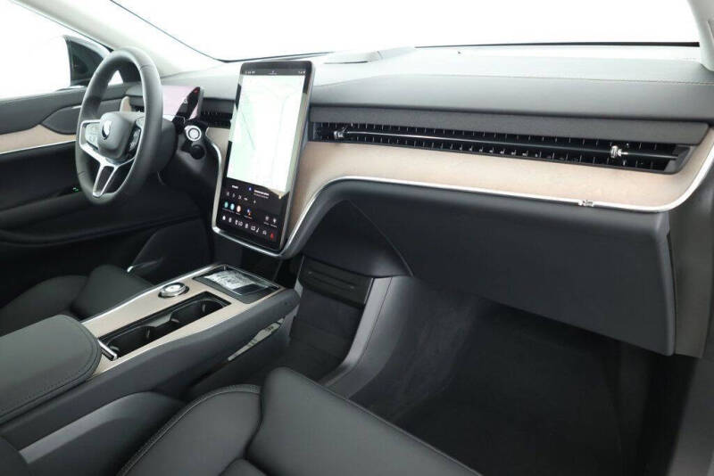 2025 Volvo EX90 Twin Plus 7P