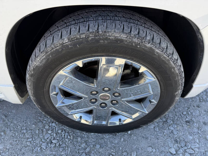 2016 GMC Acadia Denali