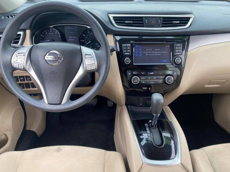 2016 Nissan Rogue SV