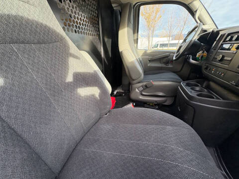 2024 GMC Savana 2500