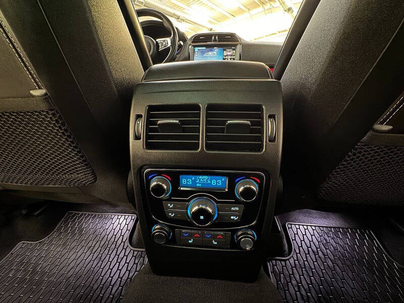 2020 Jaguar F-PACE SVR