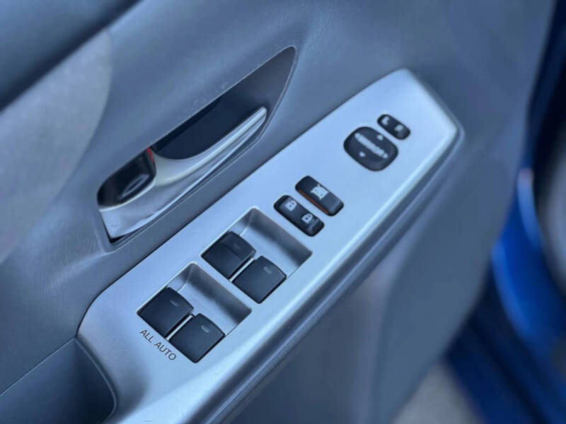 2012 Toyota Prius v