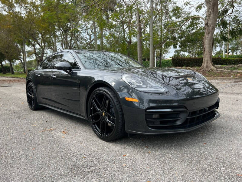 2021 Porsche Panamera Base's photo