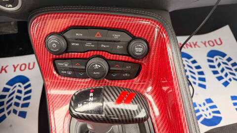 2018 Dodge Challenger 392 HEMI Scat Pack Shaker