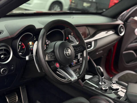 2018 Alfa Romeo Stelvio Quadrifoglio