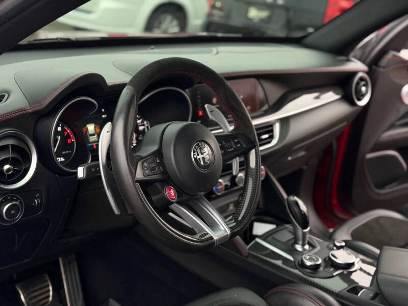 2018 Alfa Romeo Stelvio Quadrifoglio