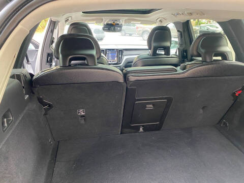 2018 Volvo XC60 T5 Momentum