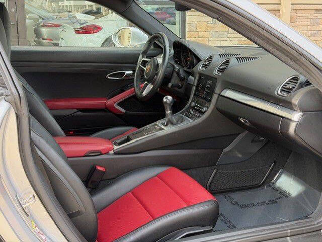 2024 Porsche 718 Cayman