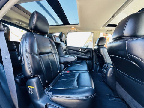 2018 Nissan Pathfinder SL