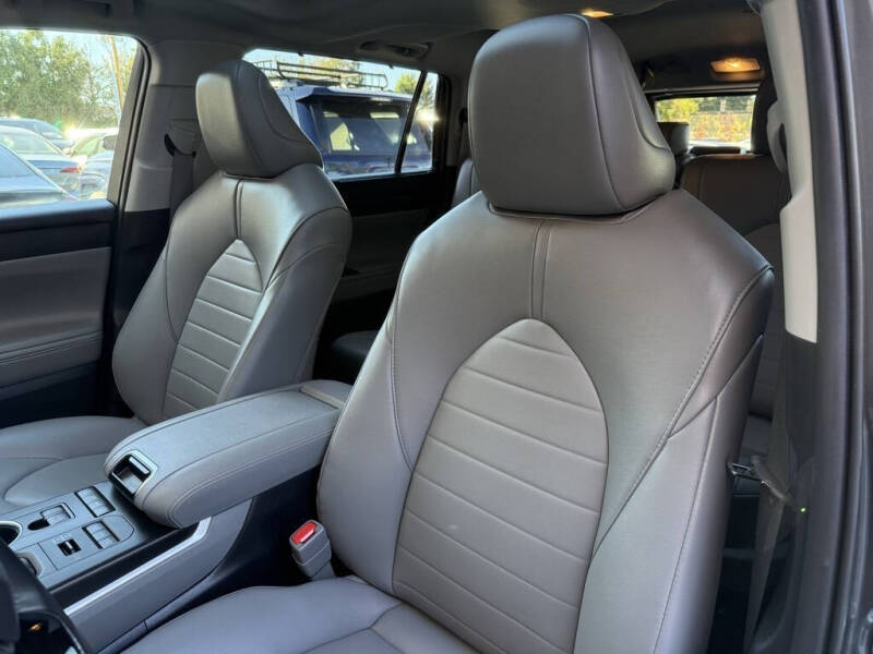 2021 Toyota Highlander XLE