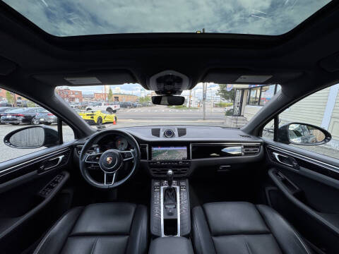 2020 Porsche Macan S