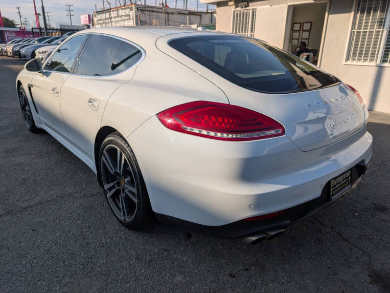 2016 Porsche Panamera S