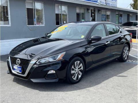 2020 Nissan Altima for sale at AutoDeals in Hayward CA