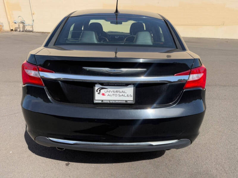 2013 Chrysler 200 Limited