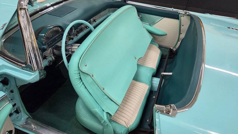 1955 Ford Thunderbird