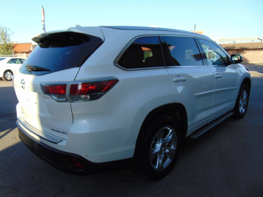 2016 Toyota Highlander for sale at Avalanche Auto Sales in Denver, CO