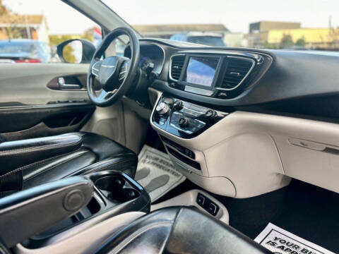 2020 Chrysler Voyager LXi