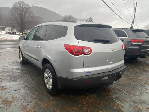 2011 Chevrolet Traverse LS