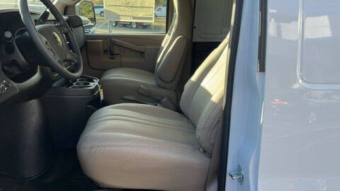 2025 Chevrolet Express 2500