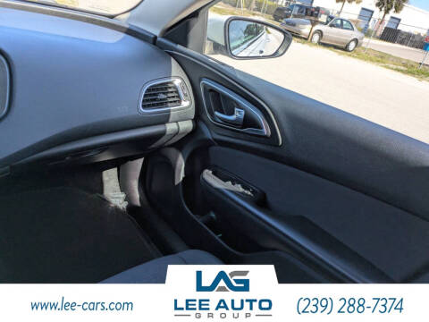 2016 Chrysler 200 Limited