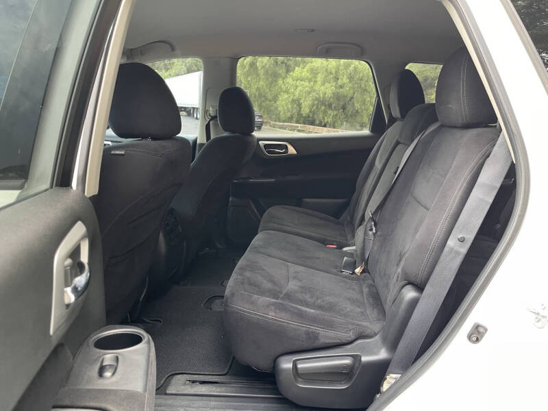 2013 Nissan Pathfinder SV