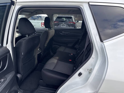 2020 Nissan Rogue SV