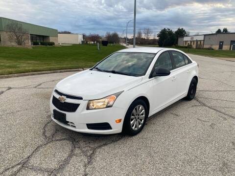 2013 Chevrolet Cruze for sale at JE Autoworks LLC in Willoughby OH