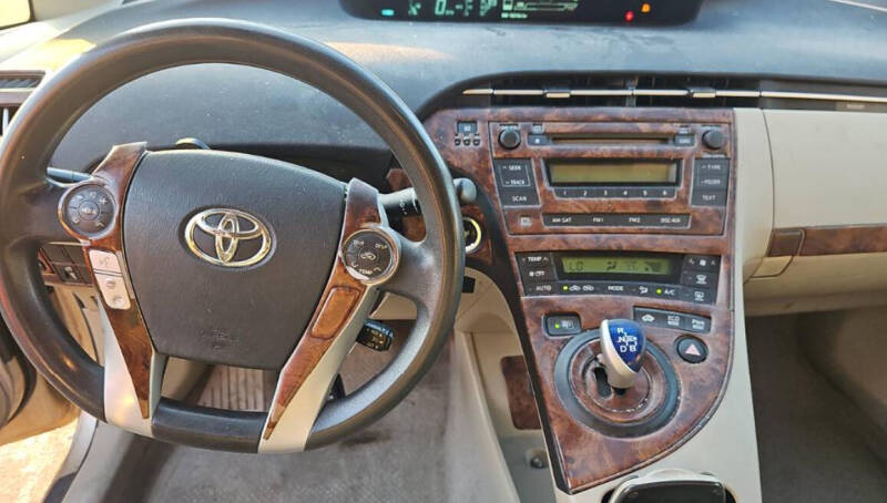 2010 Toyota Prius III