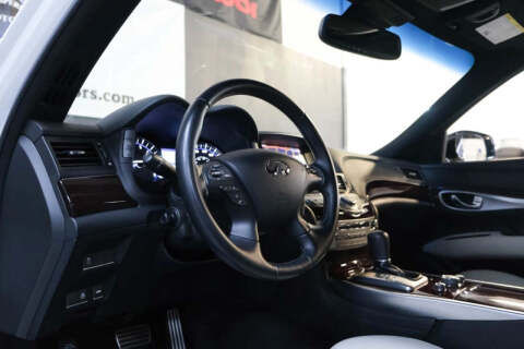 2015 Infiniti Q70 3.7