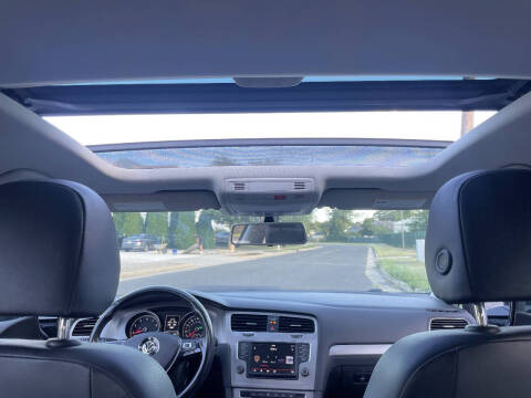 2016 Volkswagen Golf TSI SE