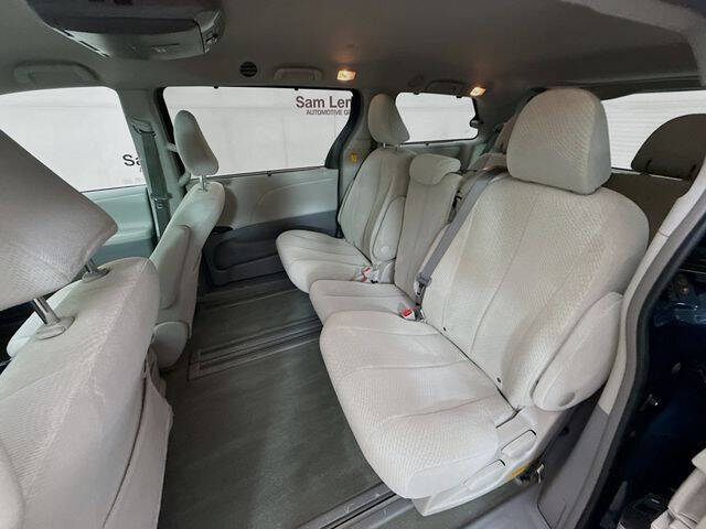 2012 Toyota Sienna