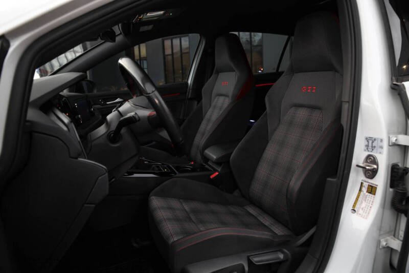 2023 Volkswagen Golf GTI 40th Anniversary Edition