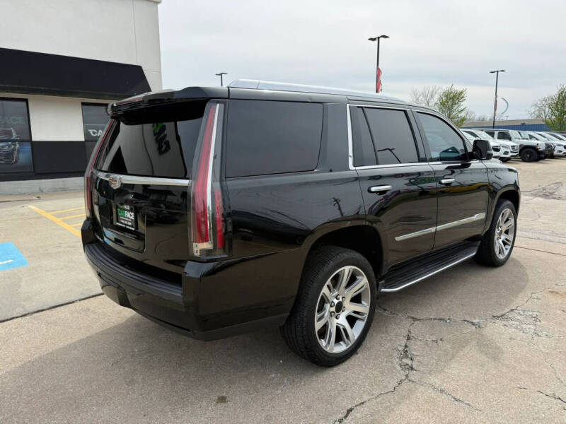 2017 Cadillac Escalade Luxury