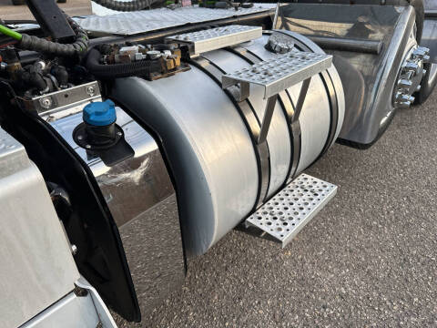 2021 International RH613