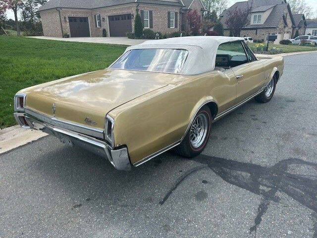 1967 Oldsmobile Cutlass 3
