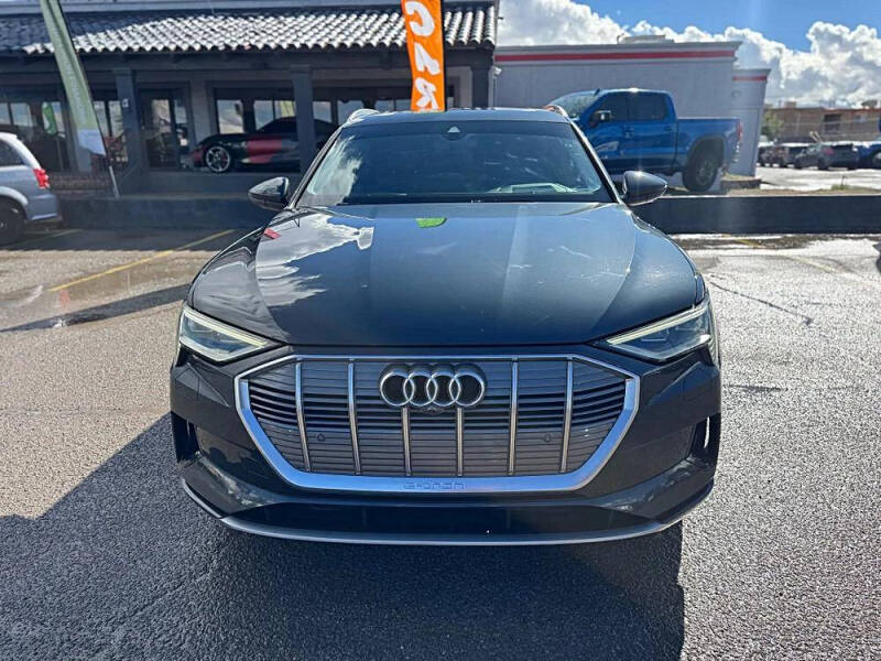 2019 Audi e-tron quattro Prestige