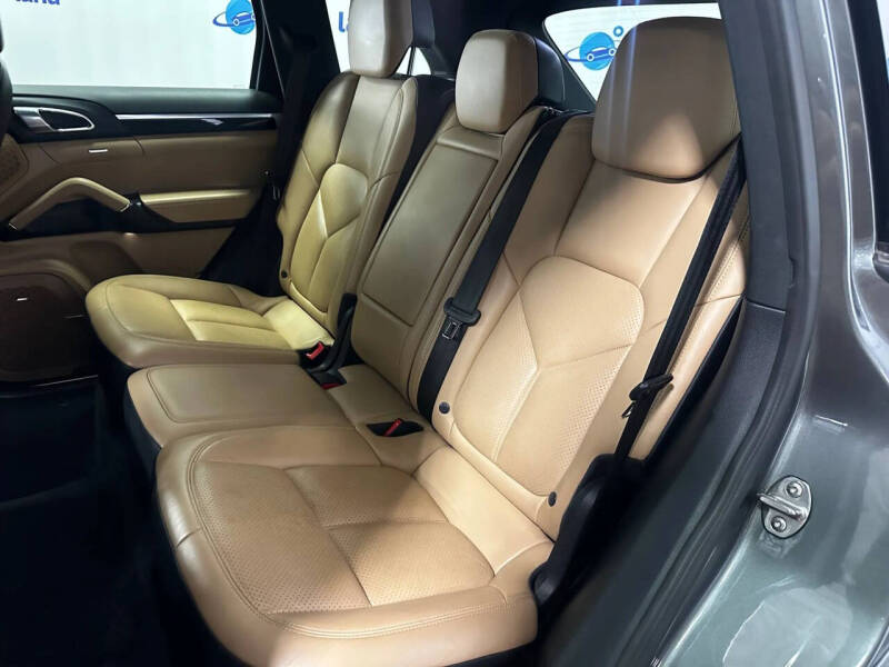 2017 Porsche Cayenne S