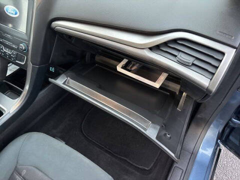 2019 Ford Fusion Hybrid SE