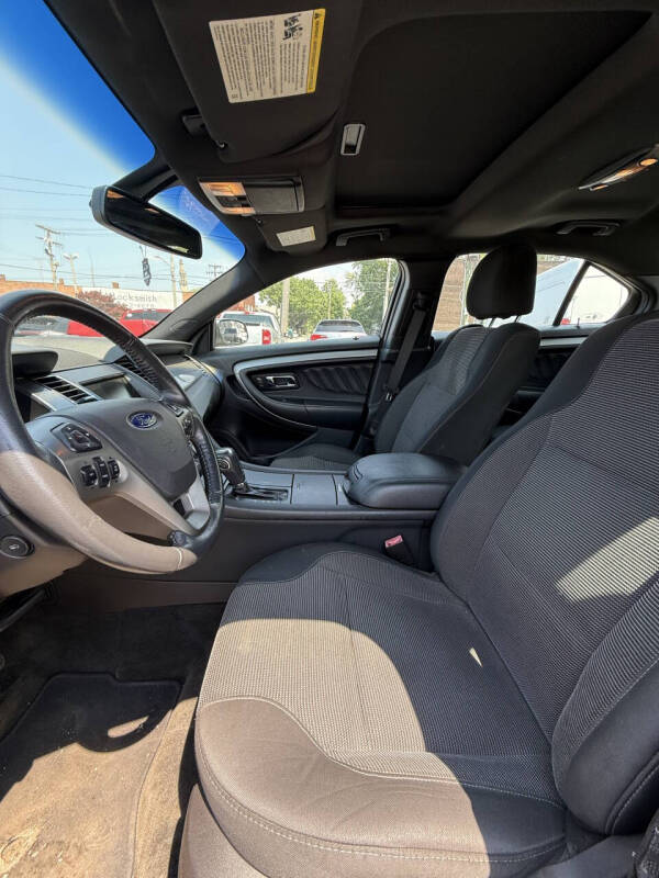 2014 Ford Taurus SEL
