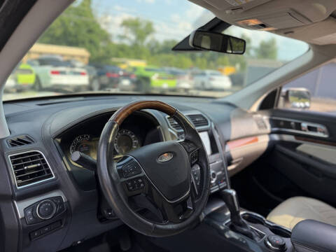 2017 Ford Explorer Platinum