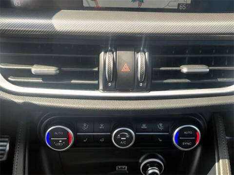 2022 Alfa Romeo Stelvio Veloce